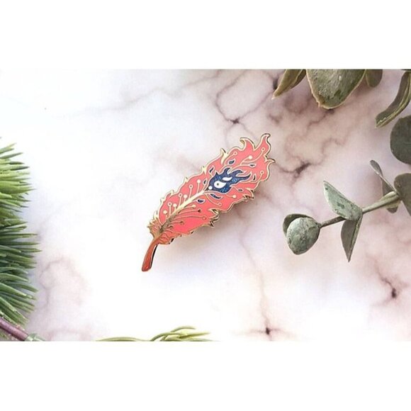 Phoenix Feather Pin - Gold Plated Fantasy & Mythical Jewelry & Brooch - Picture 8 of 9